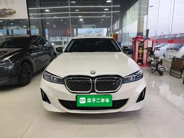 BMW i3 — Фото автомобиля 2