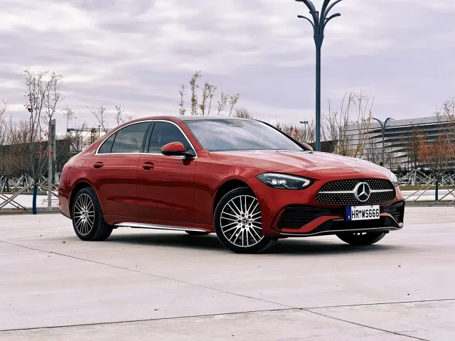 Mercedes-Benz C-Class — Фото автомобиля 6