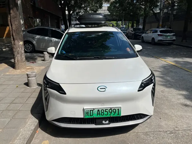 GAC Aion Y — Фото автомобиля 2