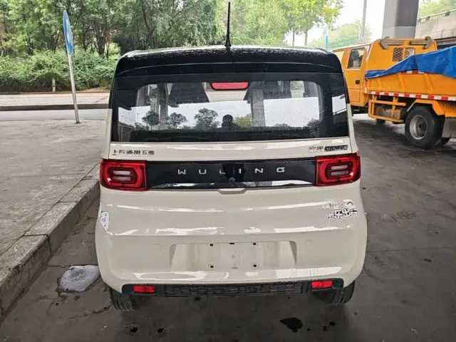 Wuling Hongguang Mini EV — Фото автомобиля 5