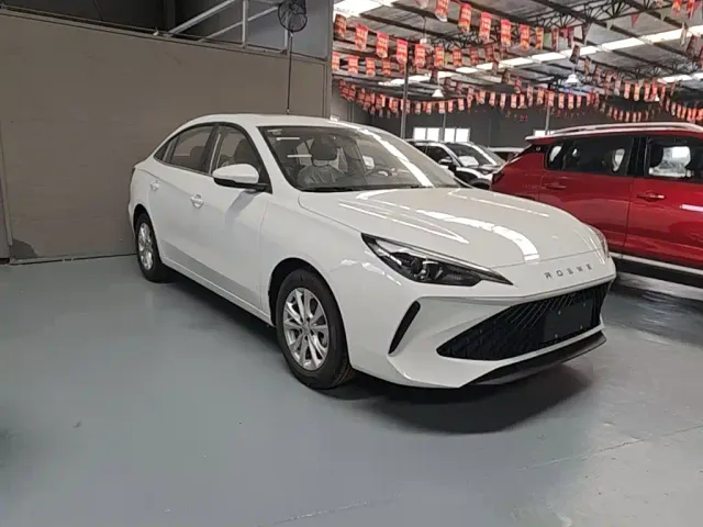 Roewe i5 — Фото автомобиля 3