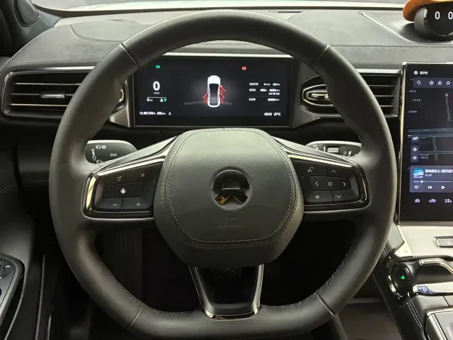 Nio EC6 — Фото автомобиля 21