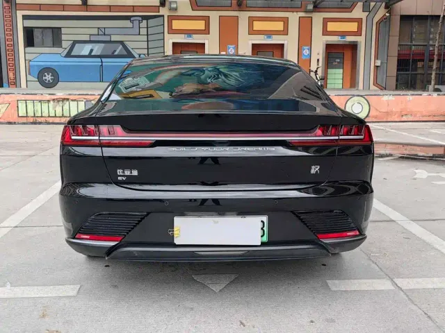 BYD Han — Фото автомобиля 18
