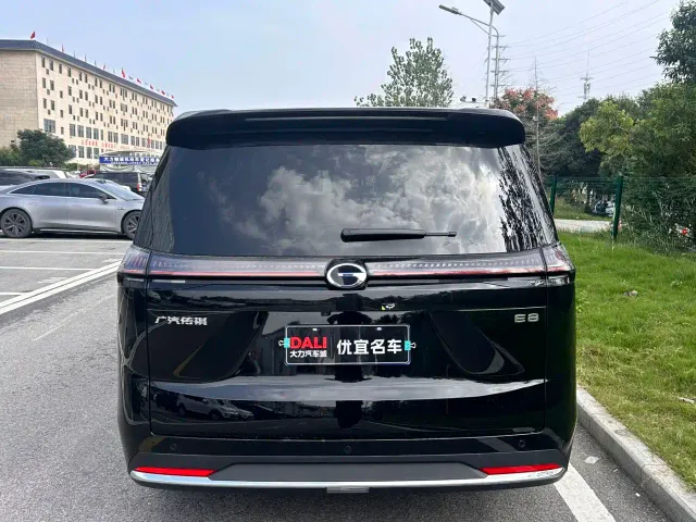 GAC Trumpchi E8 — Фото автомобиля 14