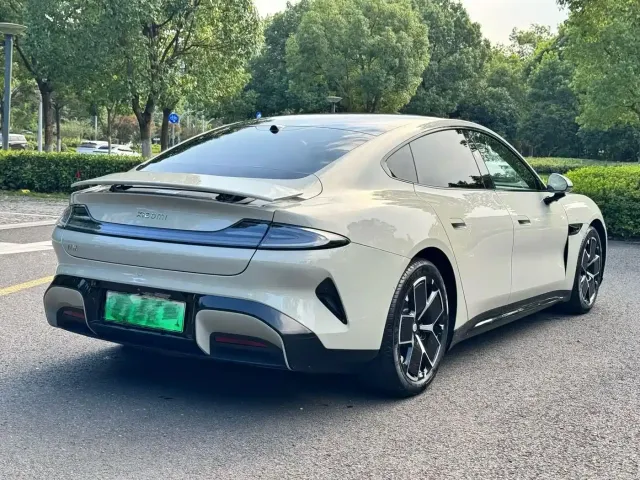 Xiaomi SU7 — Фото автомобиля 4