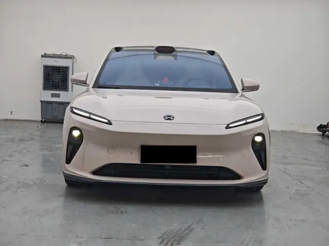 Nio ET5 — Фото автомобиля 2