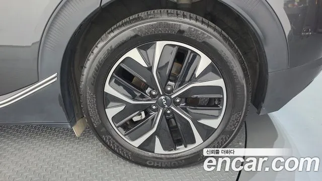 Kia EV6 — Фото автомобиля 21