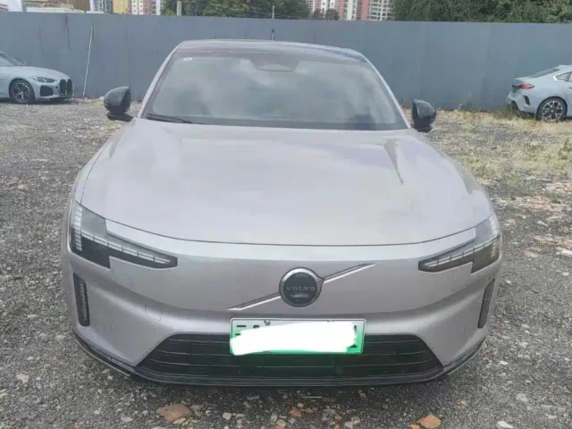 Volvo ES90 — Фото автомобиля 2