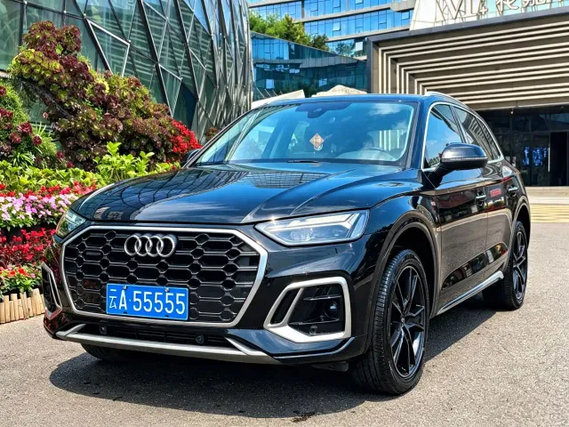 Фотография автомобиля — Audi Q5L