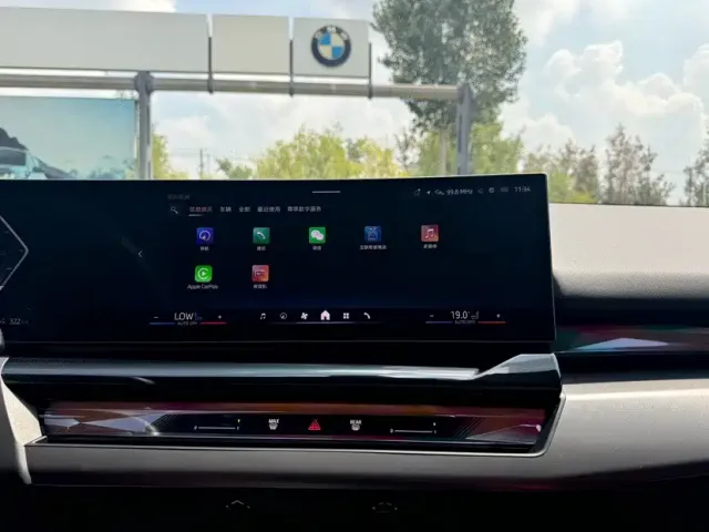 BMW i5 — Фото автомобиля 16