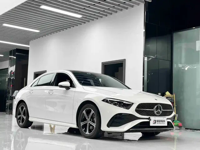 Mercedes-Benz A-Class — Фото автомобиля 3