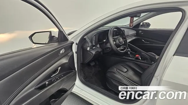Hyundai AVANTE Avante (CN7) — Фото автомобиля 10