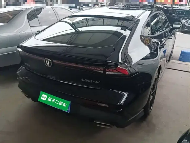 Changan UNI-V — Фото автомобиля 6