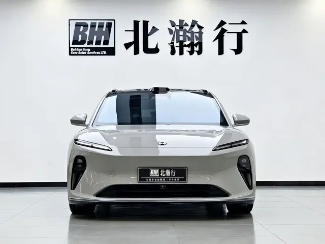 Nio ET5 Touring — Фото автомобиля 2
