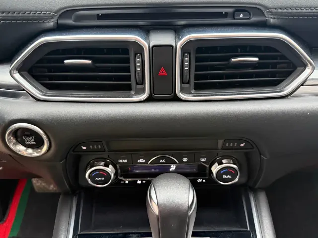 Mazda CX-8 — Фото автомобиля 17