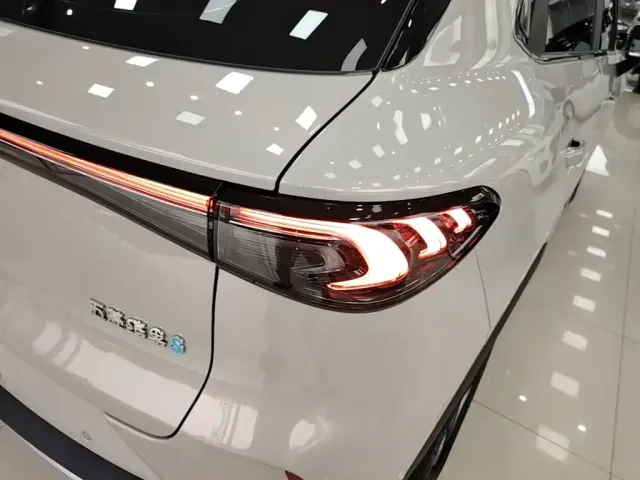 Wuling Motors Wuling Bingo S 2025 Model Base Version — Фото автомобиля 7