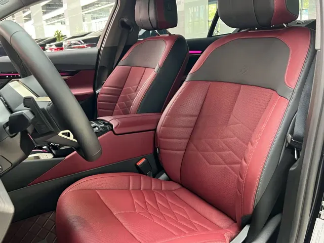 BMW 5 Series — Фото автомобиля 9