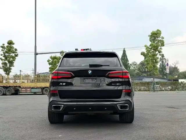 BMW X5 — Фото автомобиля 8