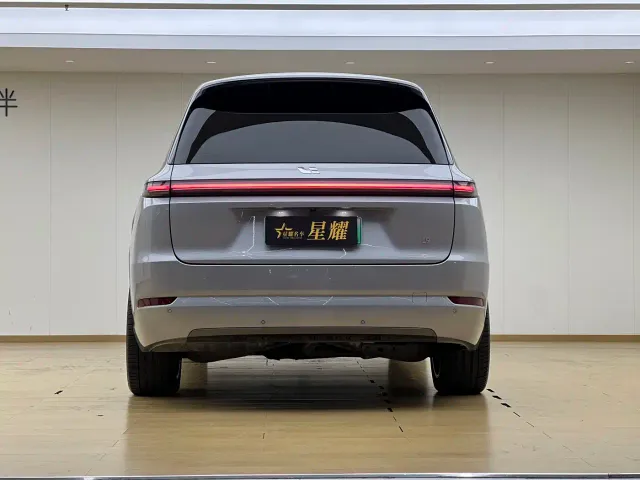 Li Auto L9 — Фото автомобиля 20