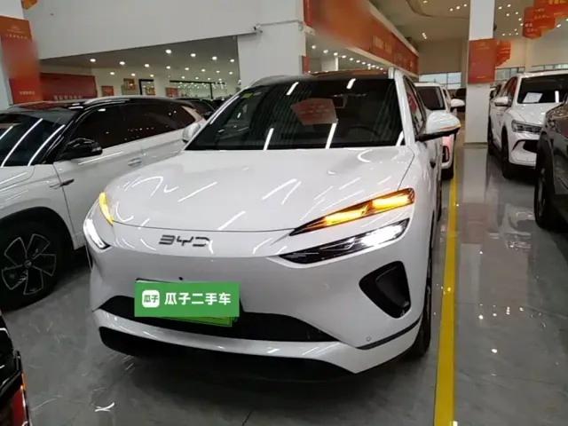 BYD Sealion 06 — Фото автомобиля 2