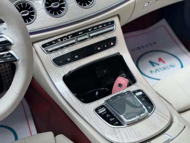 Mercedes-Benz E-Class — Фото автомобиля 11