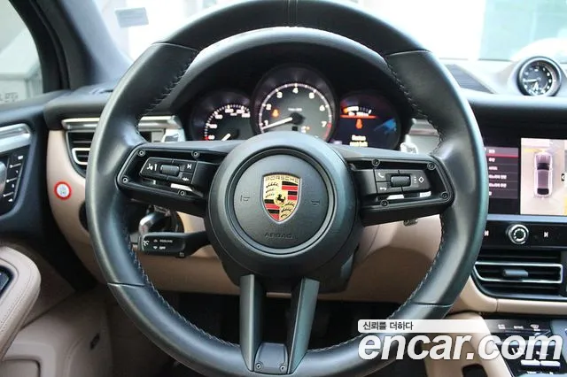 Porsche Macan — Фото автомобиля 8