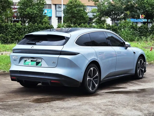 Nio ET5 Touring — Фото автомобиля 4