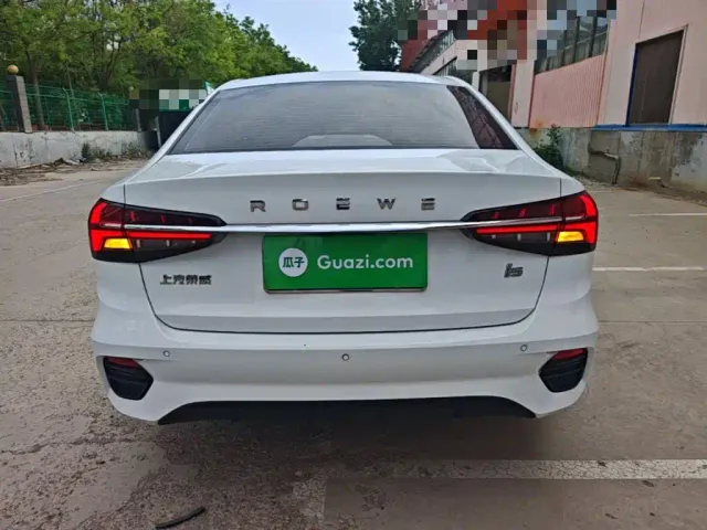 Roewe i5 — Фото автомобиля 5