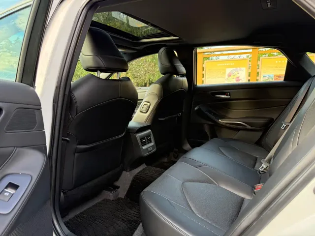 Toyota Avalon — Фото автомобиля 9
