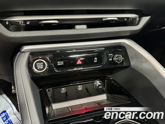 Audi Q5 40 TDI quattro S Line Black Edition — Фото автомобиля 13