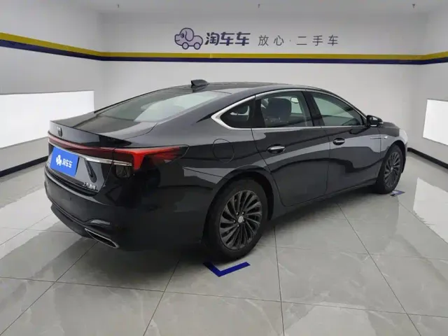 Buick LaCrosse — Фото автомобиля 3