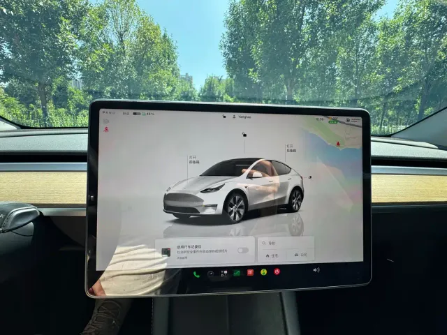 Tesla Model Y — Фото автомобиля 6