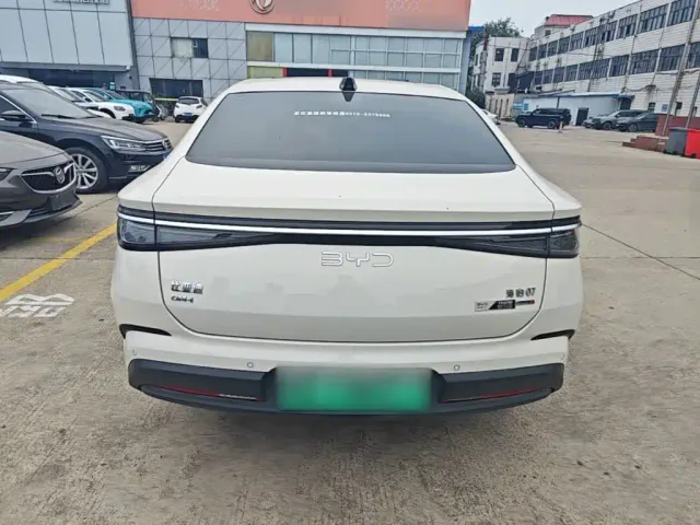 BYD Seal 07 DM-i — Фото автомобиля 5