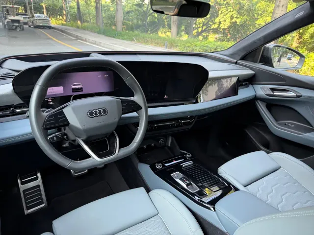 Audi Q6L e-tron — Фото автомобиля 11
