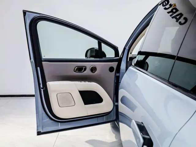 Li Auto Li i8 2025 Standard Edition — Фото автомобиля 9