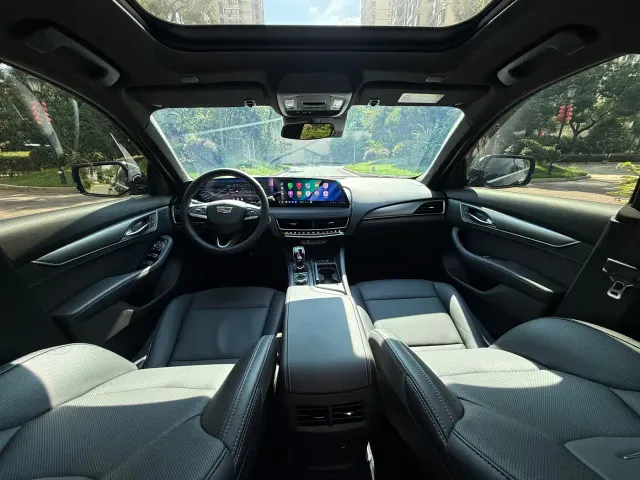 Cadillac CT5 — Фото автомобиля 11