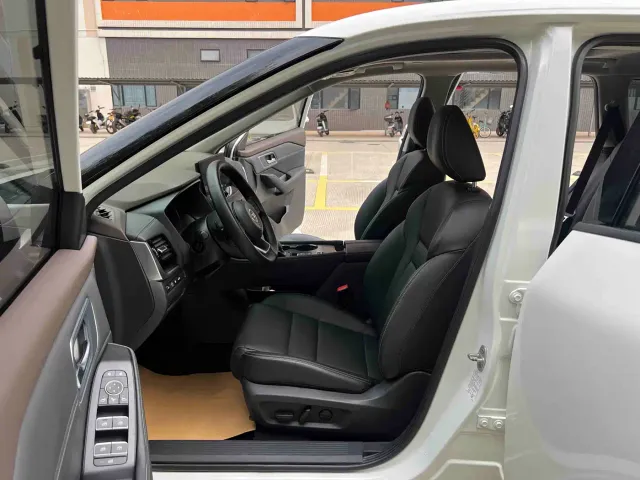 Nissan X-Trail — Фото автомобиля 6