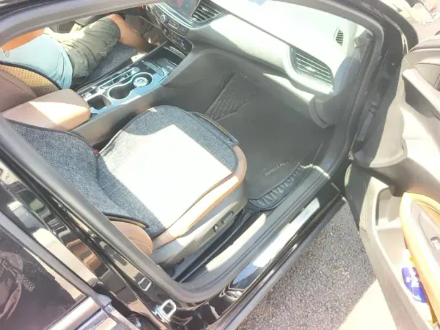 Buick Regal — Фото автомобиля 8