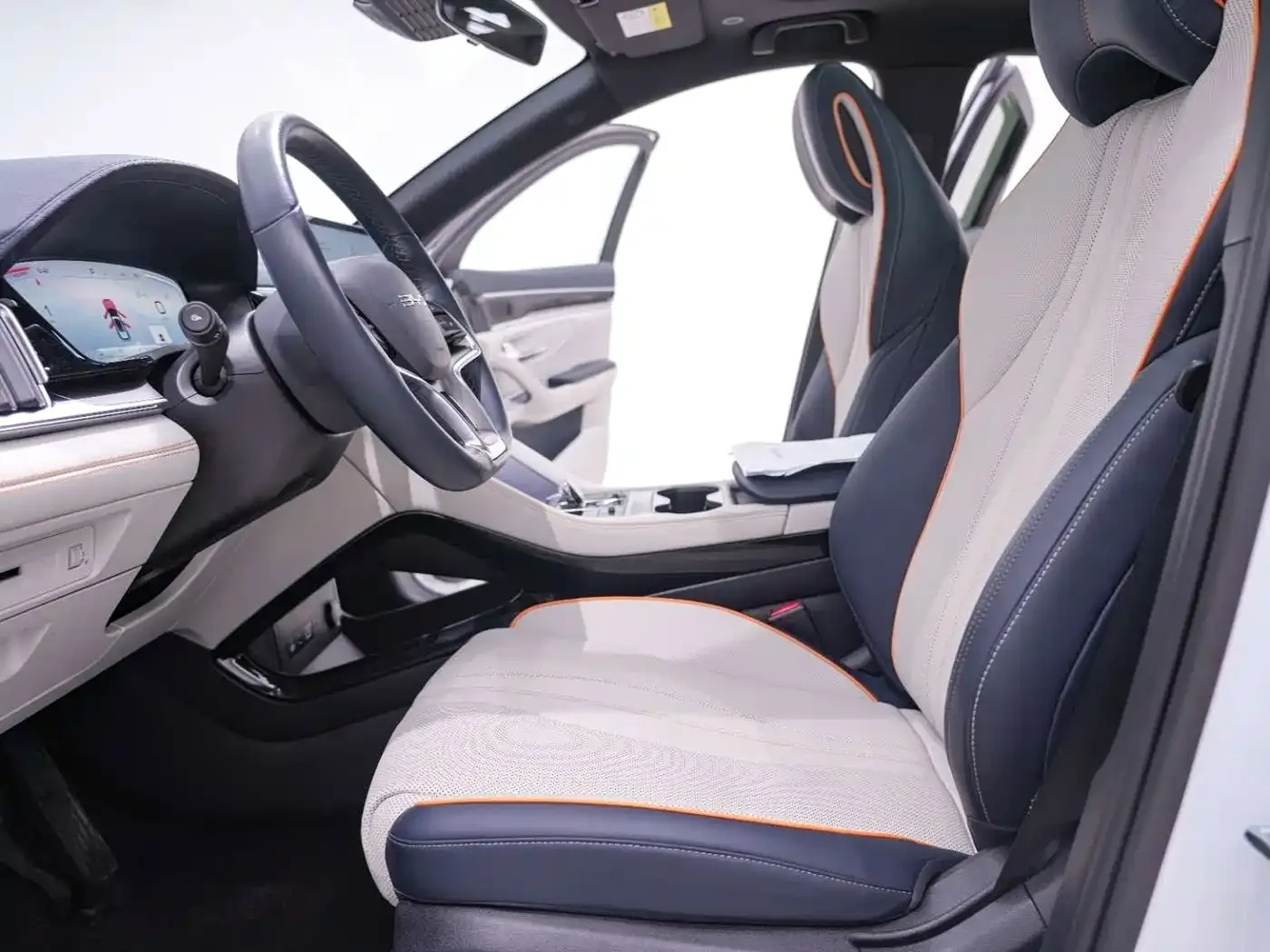 BYD Song PLUS PHEV 2023 Champion Edition DM-i 110KM Flagship PLUS — Фото автомобиля 23