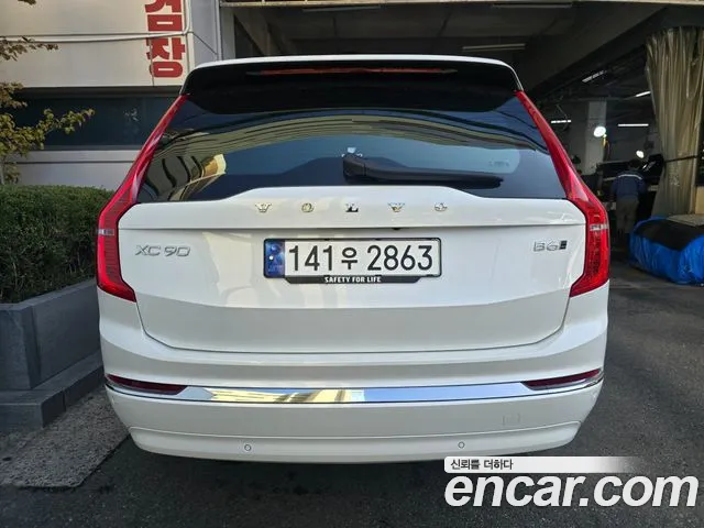 Volvo XC90 — Фото автомобиля 3