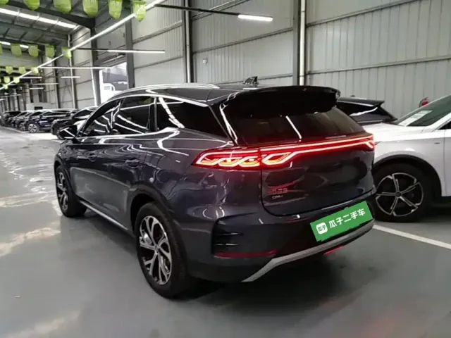 BYD Tang — Фото автомобиля 4