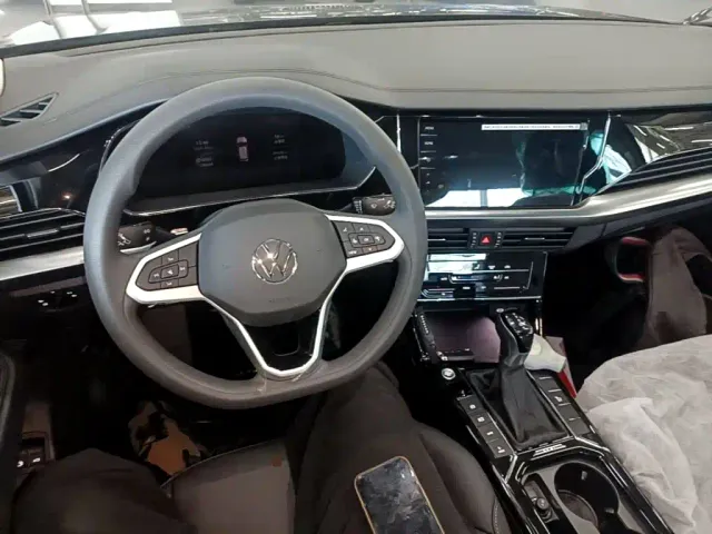Volkswagen Passat — Фото автомобиля 9