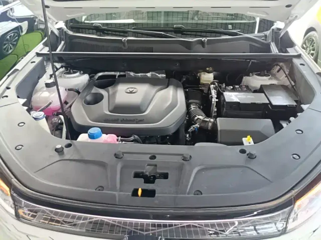 Changan CS75 Plus — Фото автомобиля 19