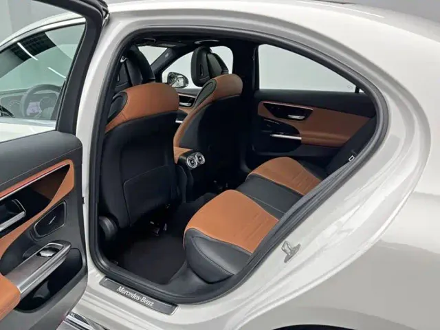 Mercedes-Benz C-Class — Фото автомобиля 16