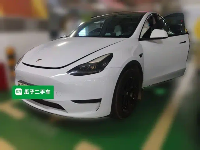 Фотография автомобиля — Tesla Model Y