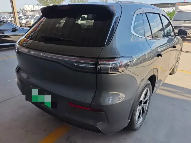 Geely Galaxy E5 — Фото автомобиля 4