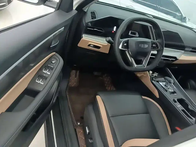 Geely Haoyue PRO — Фото автомобиля 15