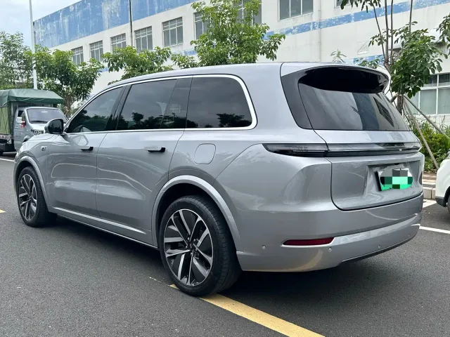 Li Auto L9 — Фото автомобиля 7