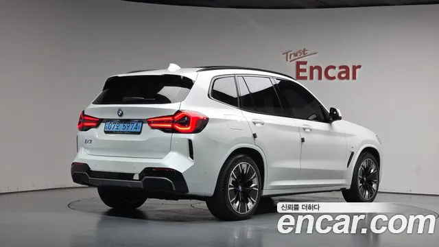 BMW iX3 G08 (2020–2024) — Фото автомобиля 2