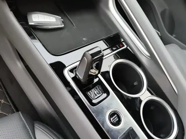 Geely Boyue — Фото автомобиля 13